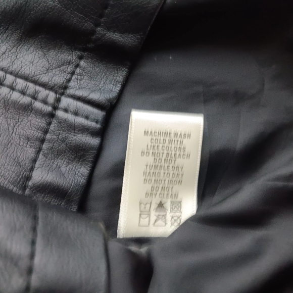 Max Studio Faux leather ladies moto jacket - Picture 5 of 7